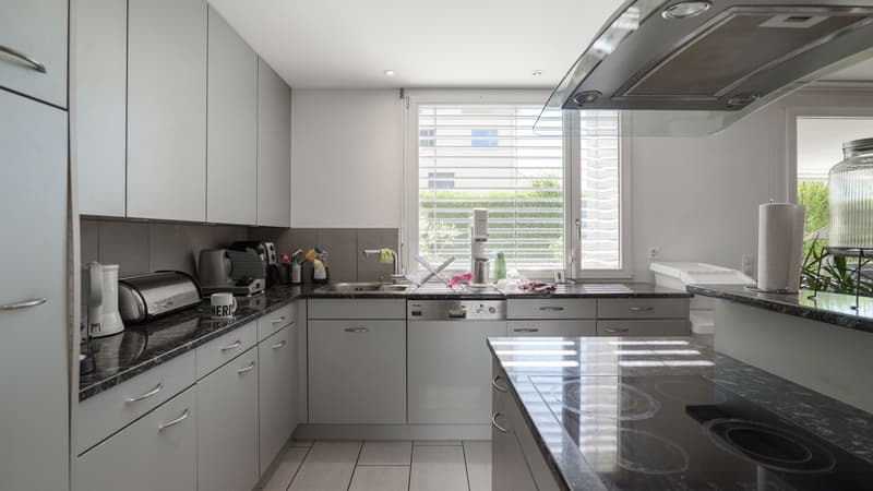 Einmalige 5.5-Zimmer-Gartenwohnung in Würenlos (4)