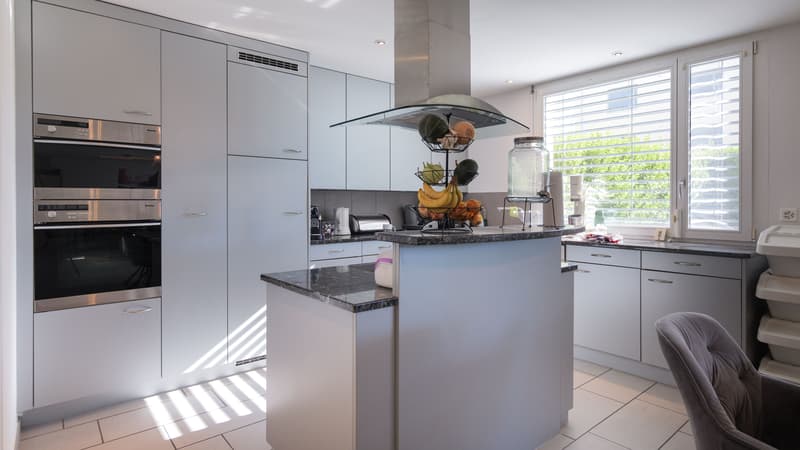 Einmalige 5.5-Zimmer-Gartenwohnung in Würenlos (3)