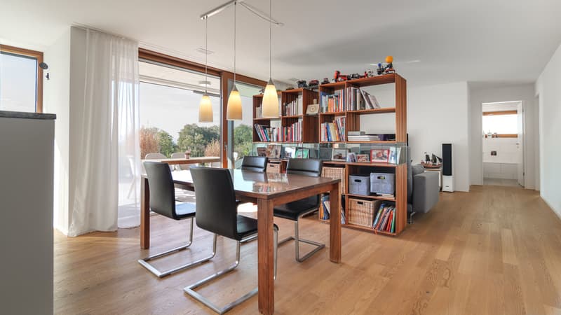Grosszügige 4.5-Zimmer-Terrassenwohnung in Gebenstorf (2)