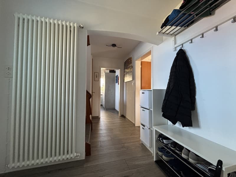 Maison accueillante dans un emplacement central de premier choix (6)