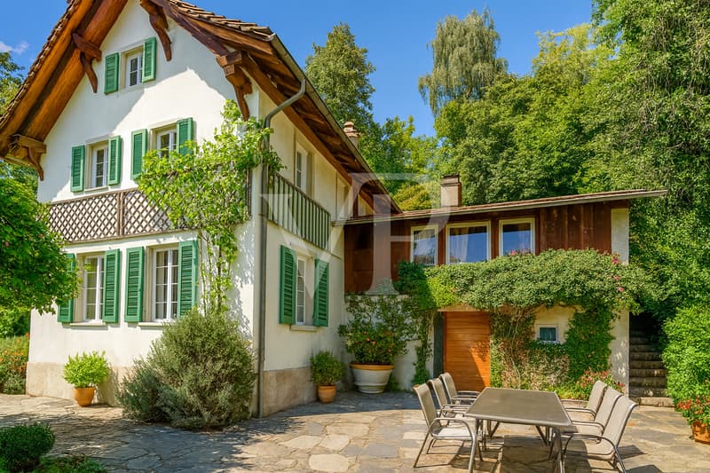 Wohnhaus mit Anbau