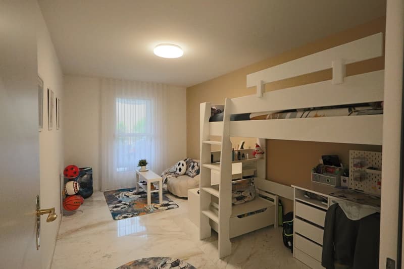 Stilvoll renovierte Gartenwohnung mit hochwertigem Ausbau und zwei privaten Gartenbereichen (10)