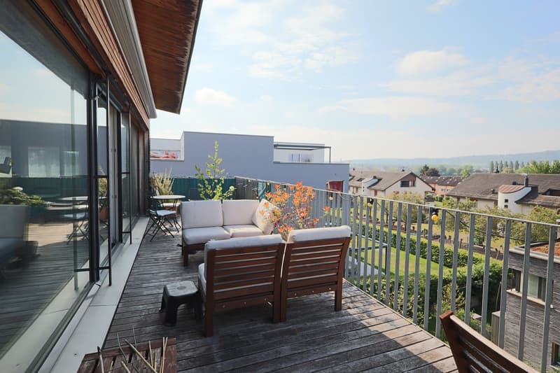 Moderne 4.5-Zimmer-Attika-Maisonette in ökologischer Vorzeige-Siedlung mit grosser Terrasse (2)