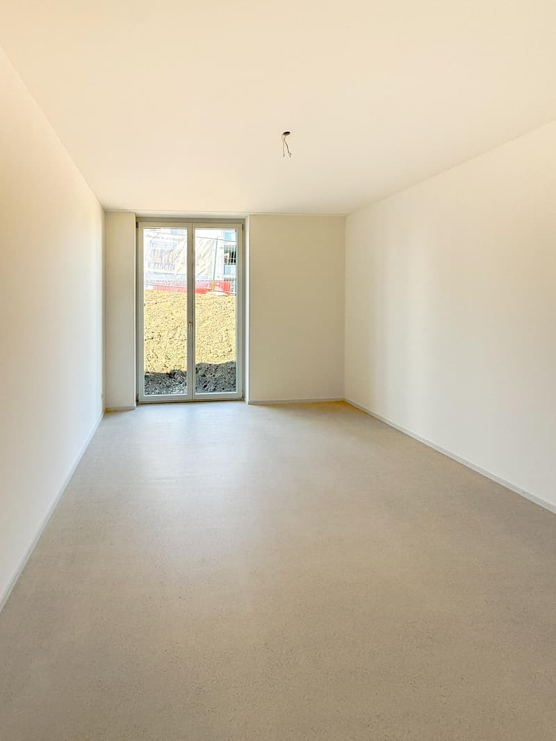 Sonnige 2.5 Zimmer-Gartenwohnung im Neubau (6)