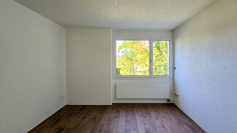 5.5-Zimmer-Einfamilienhaus mit traumhaftem Garten an sonniger Lage in Stallikon (6)