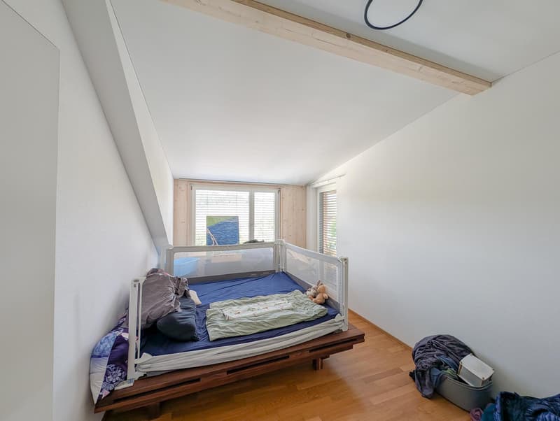 Gepflegte Duplex-Dachwohnung mit gemütlicher Loggia (6)