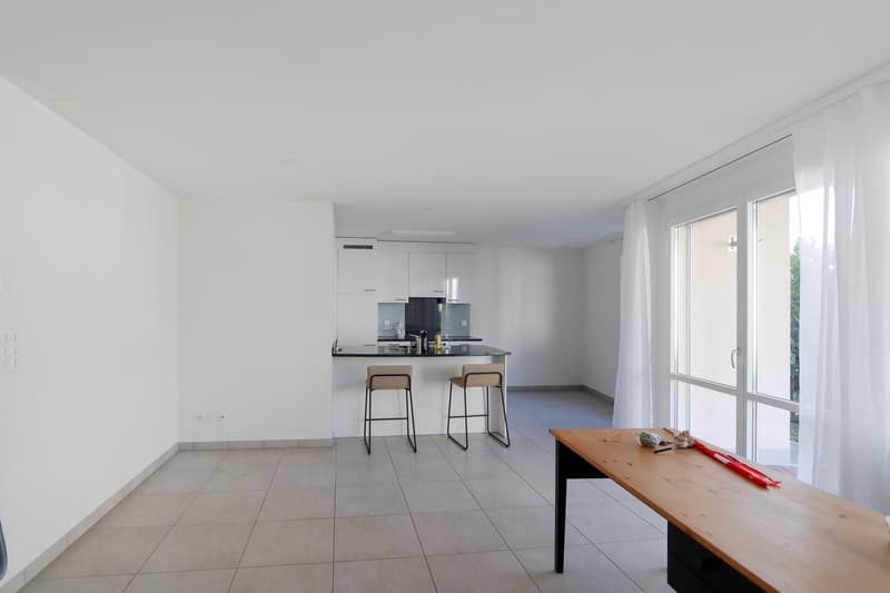 Komfortable 2.5 Zi-Wohnung mit sonnigem Gartensitzplatz (2)