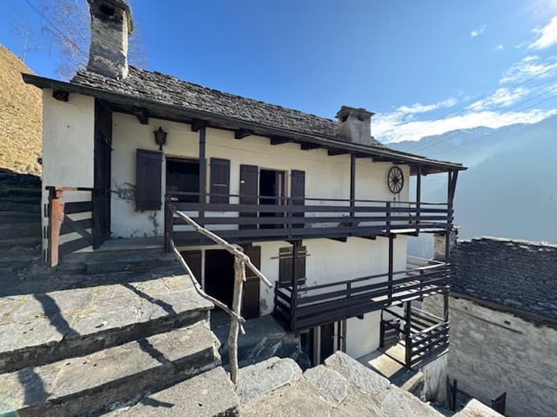 ONSERNONE COMOLOGNO - Casa rustica - due appartamenti (1)