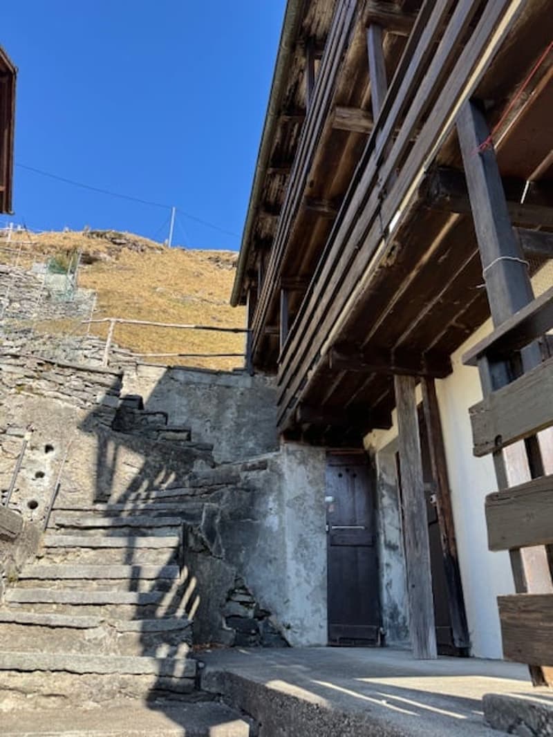 ONSERNONE COMOLOGNO - Casa rustica - due appartamenti (5)