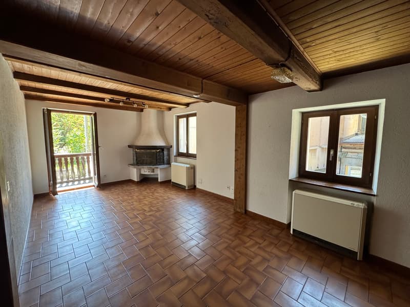 🏡 Malvaglia | Stabile con 3 appartamenti e rustico (6)
