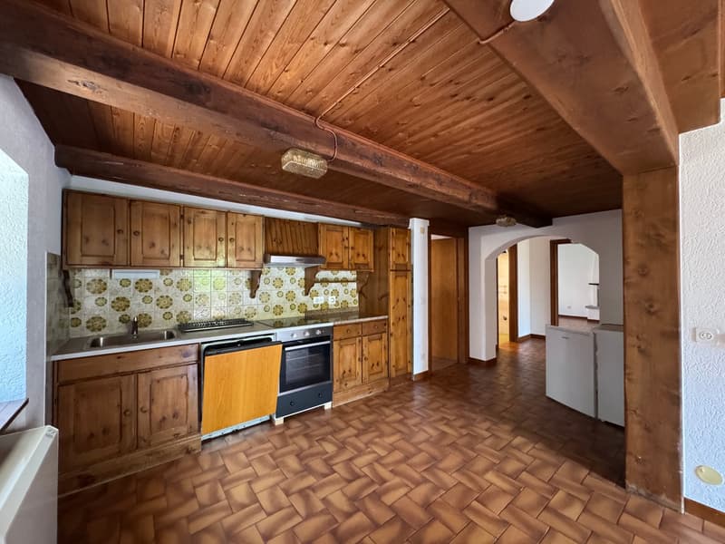 🏡 Malvaglia | Stabile con 3 appartamenti e rustico (3)