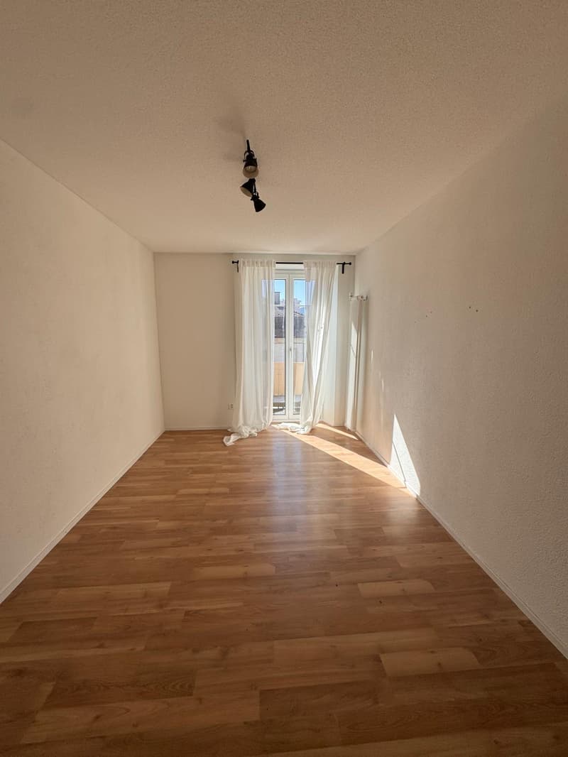 Appartement de 3 pièces rénové à La Chaux-de-Fonds (8)