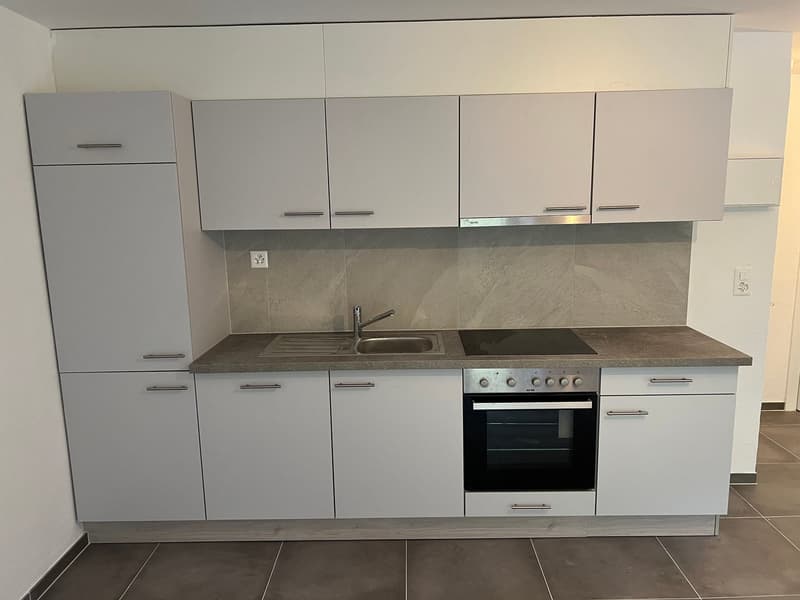 Appartement rénové de 3 pièces – CHF 1’050.– charges comprises (2)