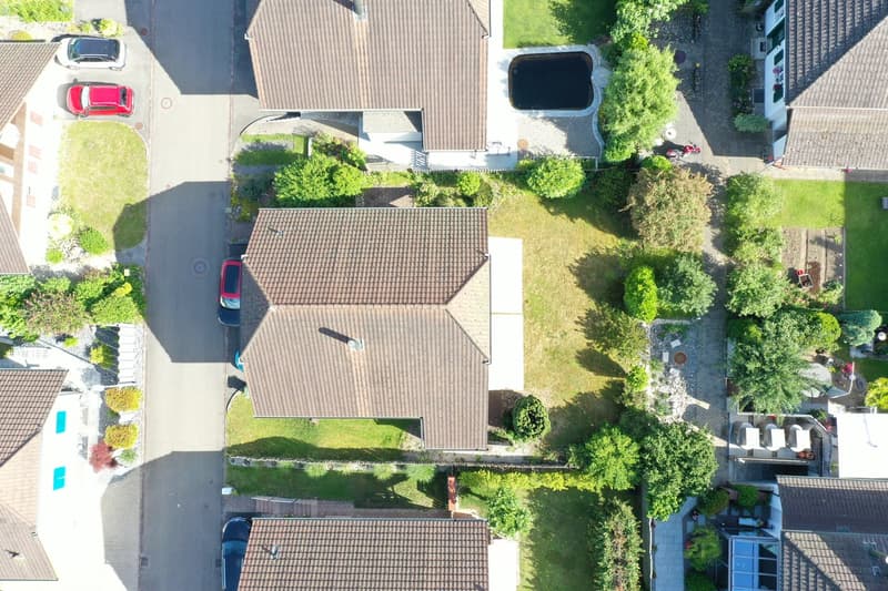 Freistehendes 5.5 Zmmer Einfamilienhaus, das Suchen hat ein Ende ! (3)