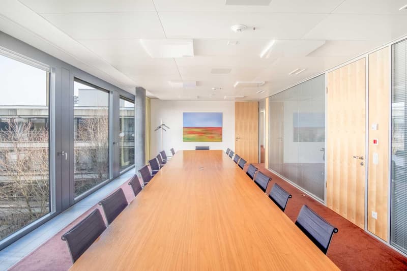 Representative office space directly at Basel SBB train station (6)