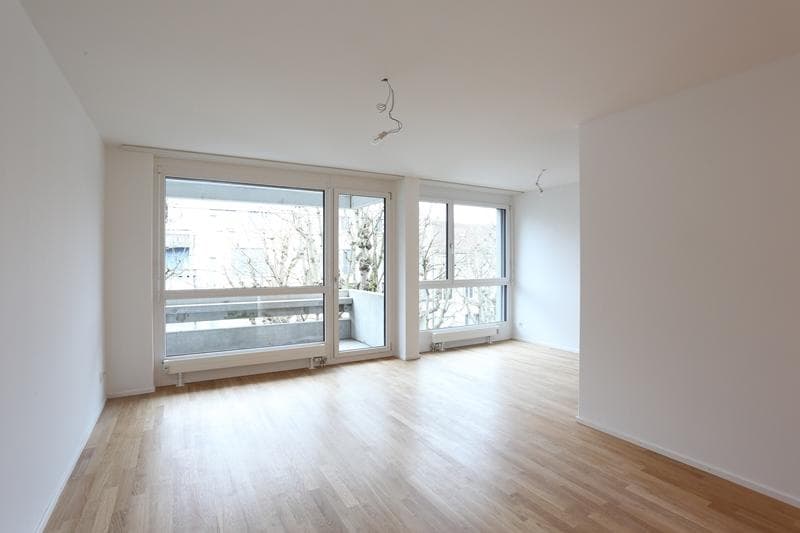 Moderne 2.5-Zimmerwohnung Nähe der Langen Erlen (2)