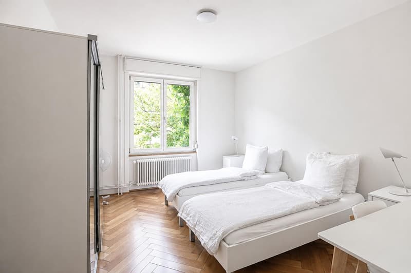 Charmante möblierte 4-Zimmer-Altbauwohnung mit Balkon (8)