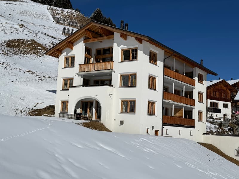 Exklusive 2.5-Zimmer-Zweitwohnung mit Seesicht in Davos Dorf (1)