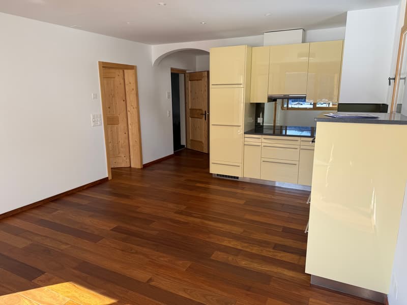 Exklusive 2.5-Zimmer-Zweitwohnung mit Seesicht in Davos Dorf (3)