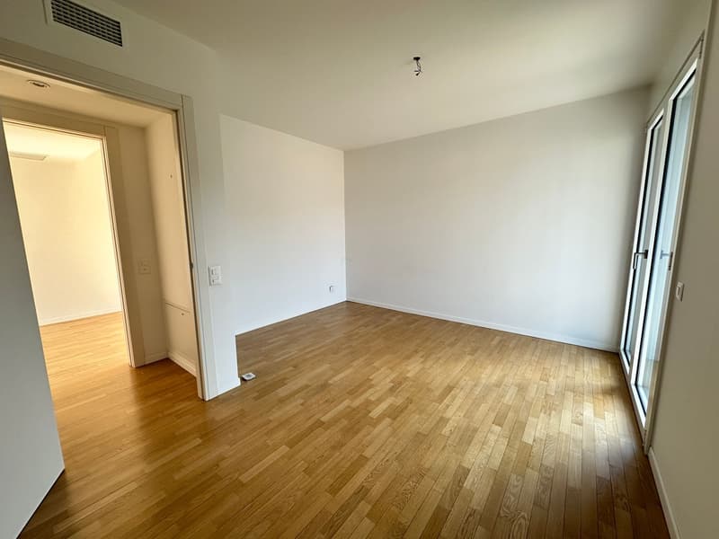 Grosszügige Wohnung mit Terrasse und freier Aussicht in ruhiger Lage von Vacallo (7)