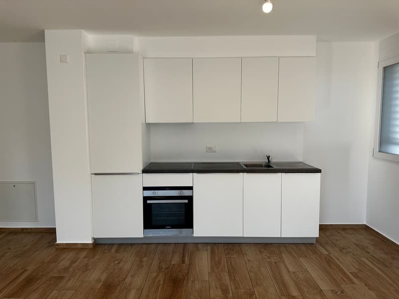 VACALLO – Ampio 3.5 locali con 2 balconi abitabili e 2 bagni, ideale per famiglie (2° piano) (3)