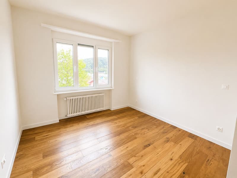 Elegante 4.5 locali ristrutturato in bella zona residenziale a Stabio (8)