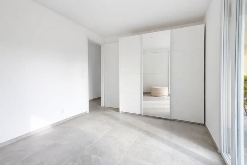 MODERNE 3.5-ZIMMER-WOHNUNG MIT CA. 45 m² PRIVATGARTEN – LOSTALLO (SORTE) (4)