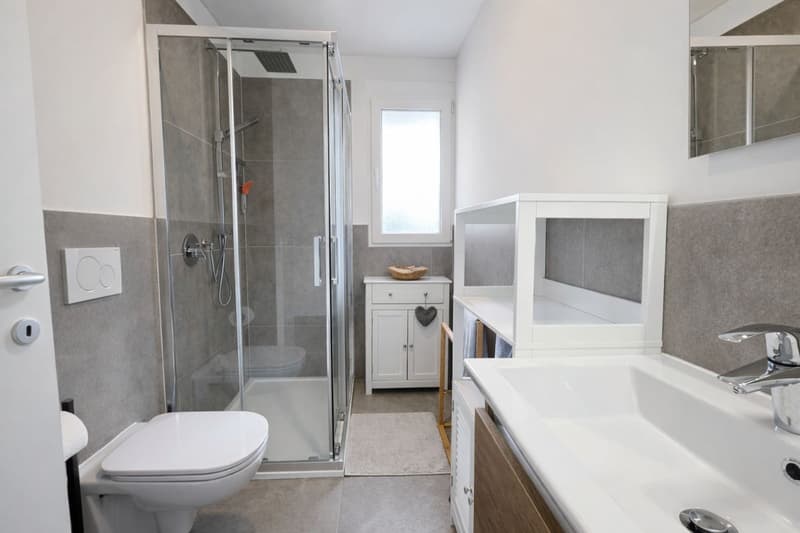MODERNE 3.5-ZIMMER-WOHNUNG MIT CA. 45 m² PRIVATGARTEN – LOSTALLO (SORTE) (6)