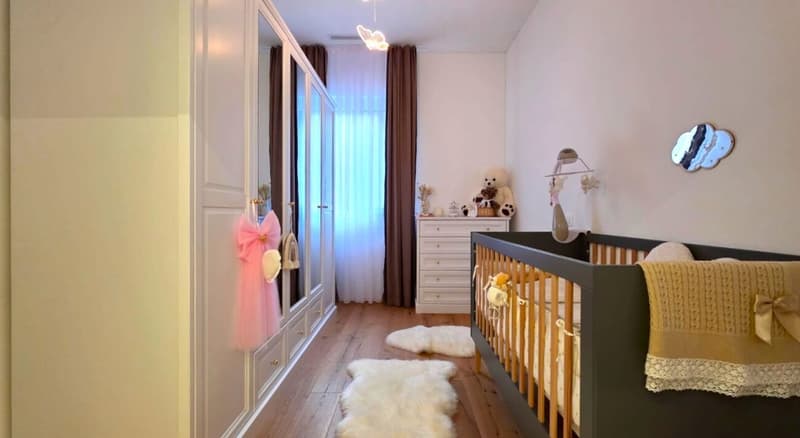 Moderne Einfamilienvilla mit grosszügigem Garten in ruhiger Lage in Golino (12)
