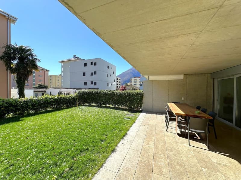 Moderne 2,5-ZWg mit Garten in Bellinzona (1)