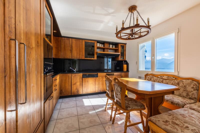 Minusio: prestigioso attico duplex con vista Lago Maggiore (10)