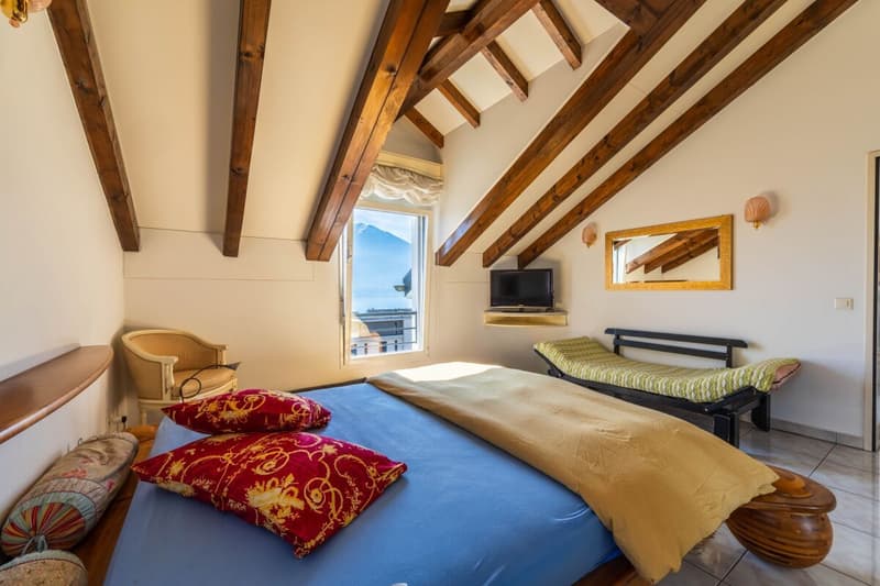 Minusio: prestigioso attico duplex con vista Lago Maggiore (24)
