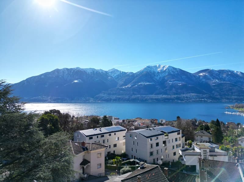 Penthouse mit Seeblick im Herzen von Muralto (1)