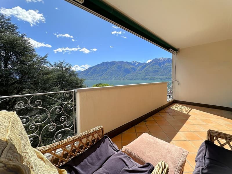 Penthouse mit Seeblick im Herzen von Muralto (2)