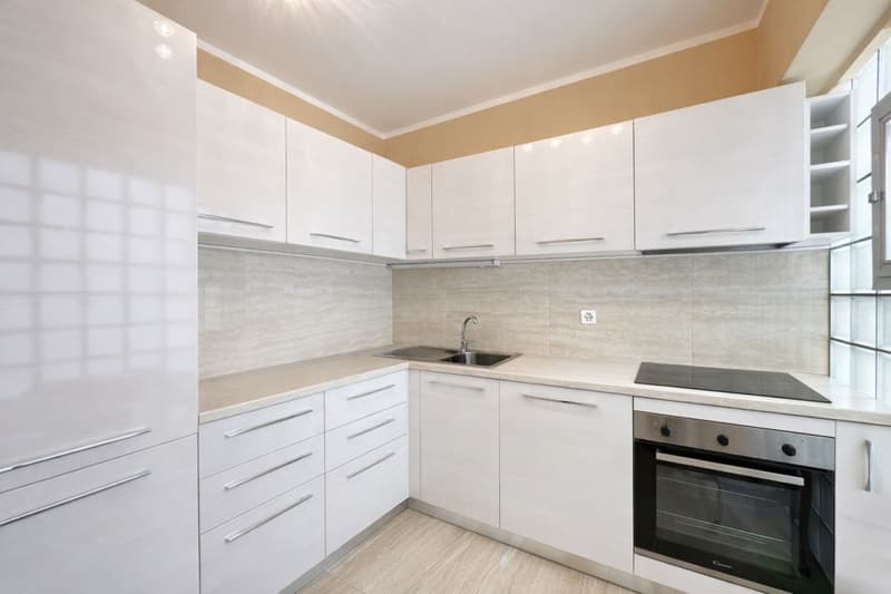 Penthouse mit Seeblick im Herzen von Muralto (4)