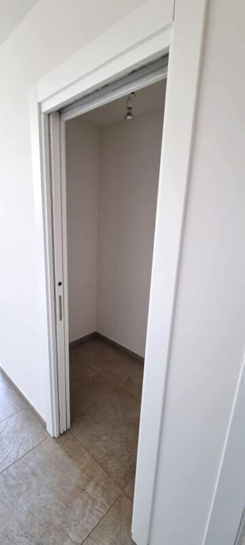 Modern und strategisch gelegene 4.5-Zimmer-Wohnung in Sant'Antonino – Perfekt für alle, die Komfort und Lebensqualität suchen (5)
