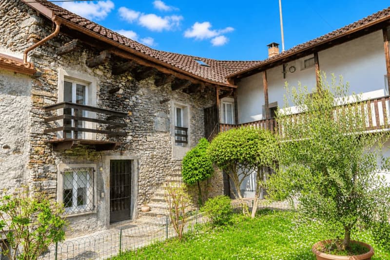 Arcegno- incantevole casa ticinese (2)