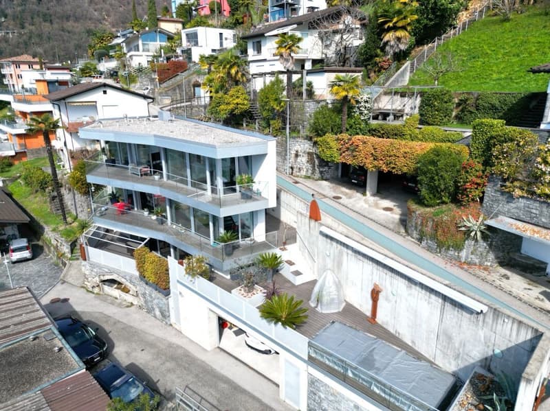 Zeitgenössische Liegenschaft mit Garage, Innenlift und spektakulärer 180°-Panoramasicht (27)
