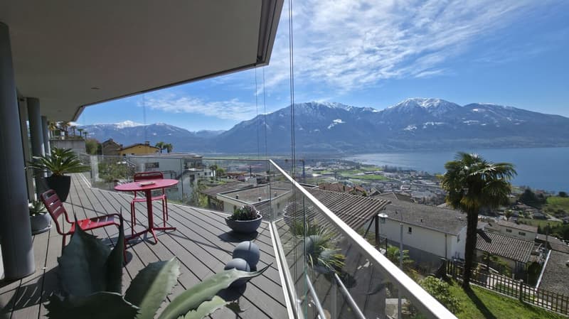 Zeitgenössische Liegenschaft mit Garage, Innenlift und spektakulärer 180°-Panoramasicht (4)