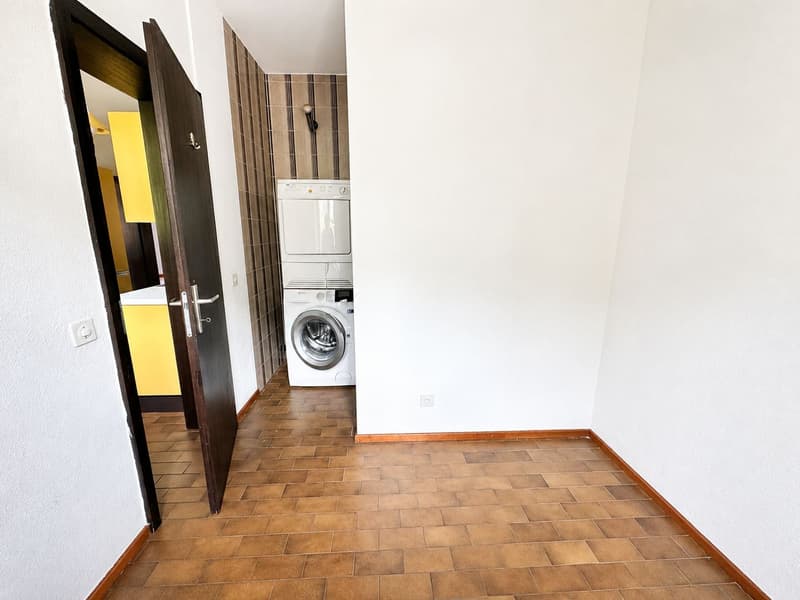 Lugano, grosszügige Wohnung nur wenige Schritte vom See und von Paradiso entfernt (6)