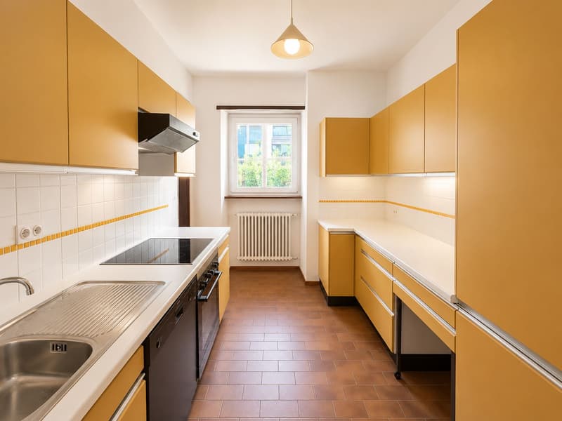 Lugano, grosszügige Wohnung nur wenige Schritte vom See und von Paradiso entfernt (4)