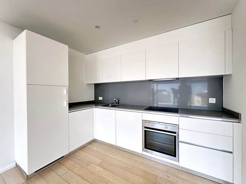 2.5-Zimmer-Wohnung in Minusio mit Seesicht (3)
