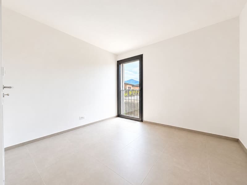 Moderne 3.5-ZWg im Grünen in Gordola (5)