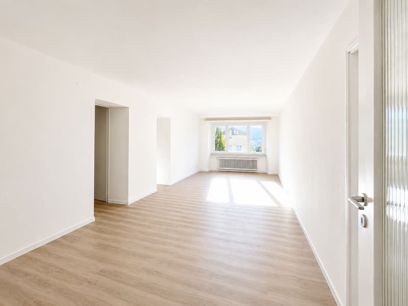 Wunderschöne 3.5-Zimmer-Wohnung im 1. Stock im Herzen von Tegna (2)