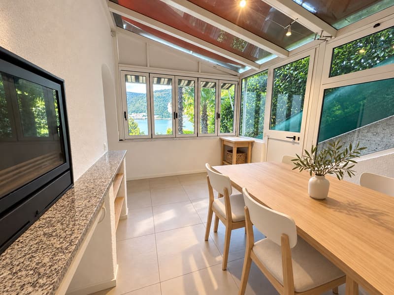 Casa a schiera ristrutturata, con terrazza panoramica e giardino privato fronte lago (8)