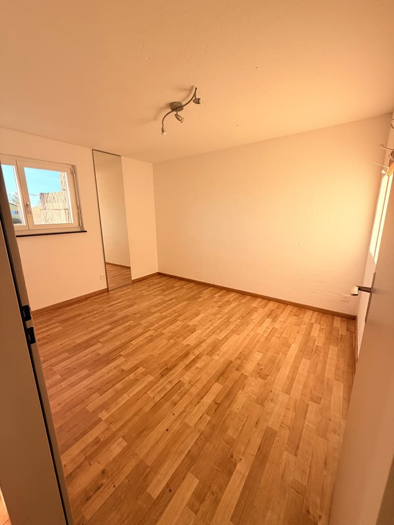 Charmante 4.5 Zimmerwohnung in der Natur (7)