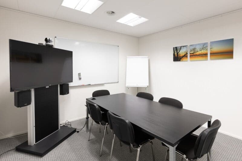 Möblierte Büroräume im modernen Businesscenter in Baar (6)