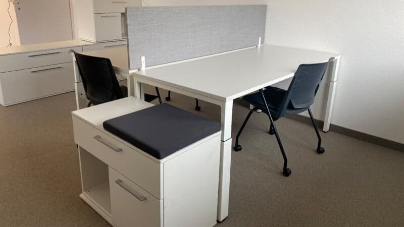 Möblierte Büroräume im modernen Businesscenter in Obfelden (2)