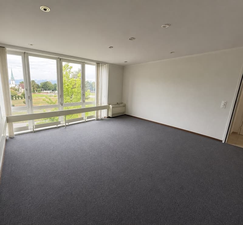 Attraktiver Geschäftsraum im 1. OG in Zollikon (8)