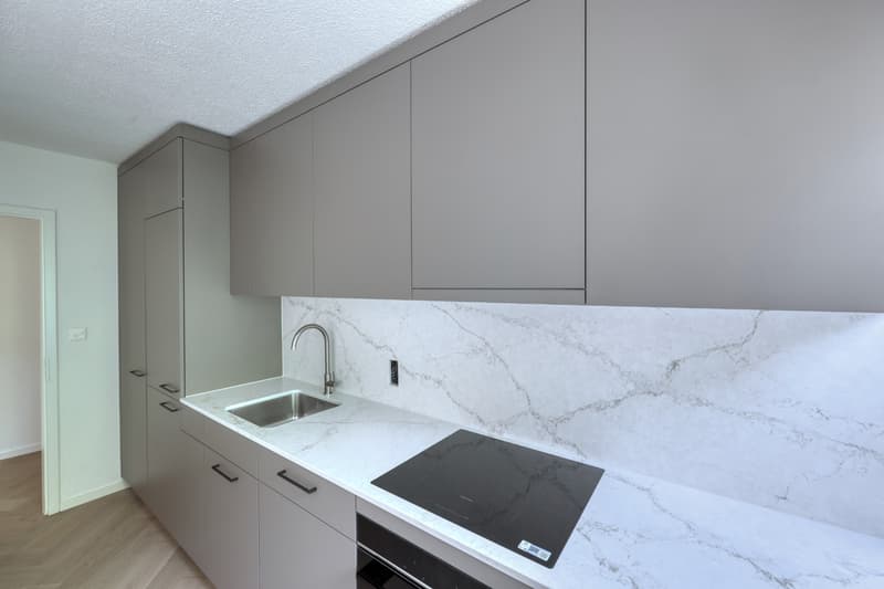 Wohnen mit Qualität - sanierte 3.0-Zimmer-Wohnung in Zug (3)